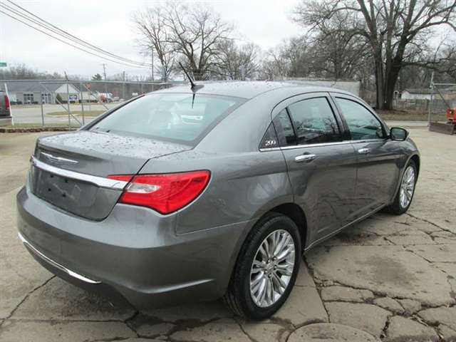2012 Chrysler 200 Limited 4Dr Sedan